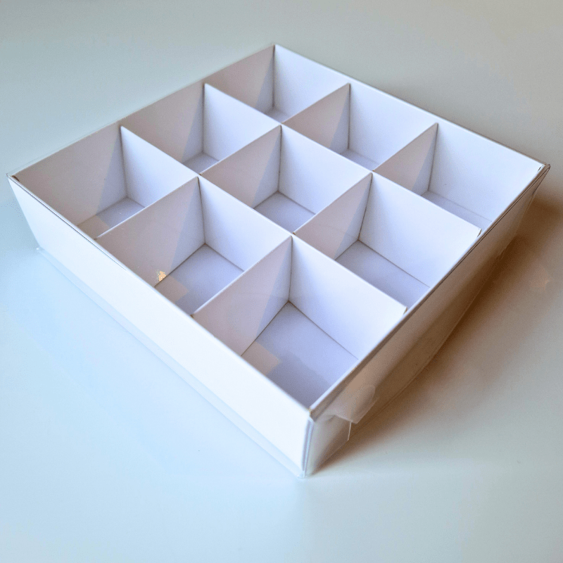 Wit doosje voor 9 macarons (10 st) - Cupcakedozen.nl