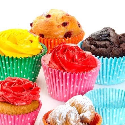 Baking cups - polka dots (1.000 st) - Cupcakedozen.nl
