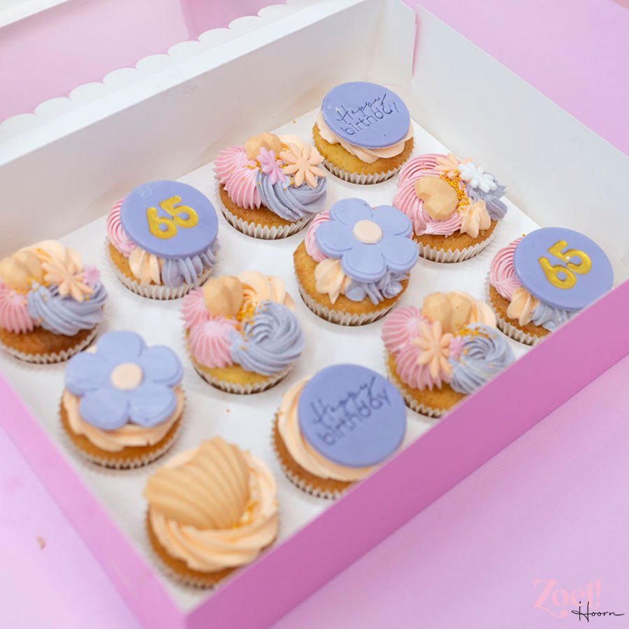 Roze doos voor 12 cupcakes - luifel (10 st) - Cupcakedozen.nl