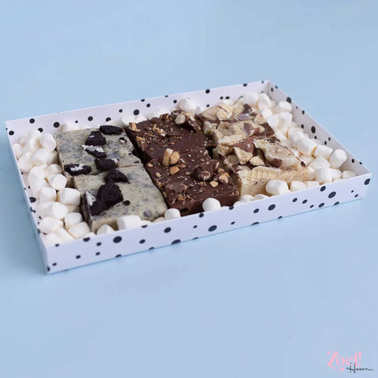 Zwarte stippen (brievenbus)doos voor koekjes (10 st) - Cupcakedozen.nl