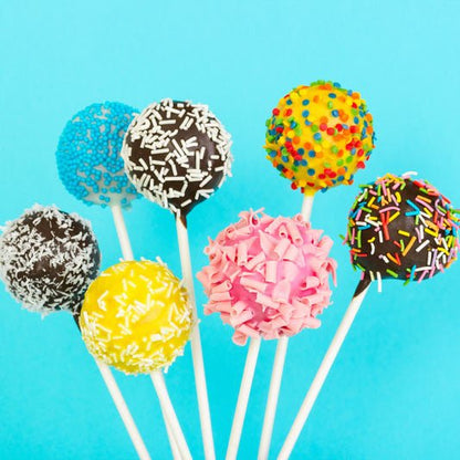 Witte cakepop stokjes (25 st) - Cupcakedozen.nl