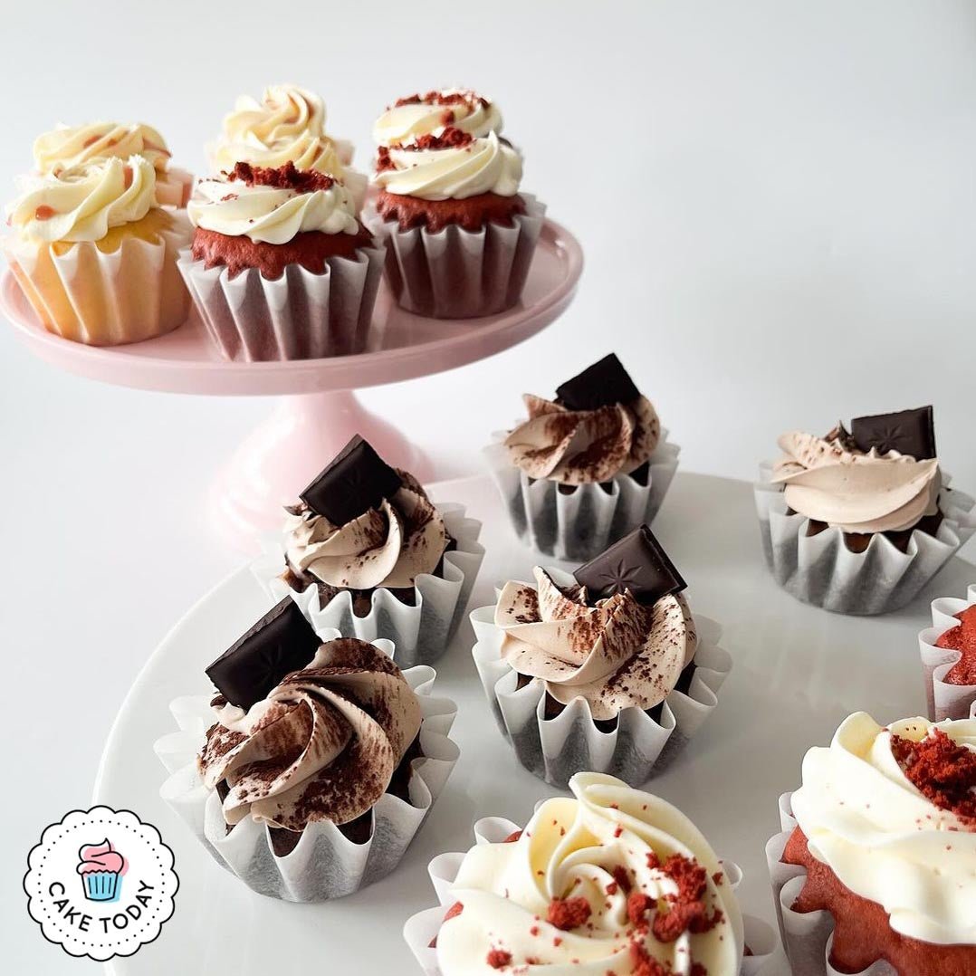 Geribbelde cupcake cups - Wit (96 stuks) - Cupcakedozen.nl