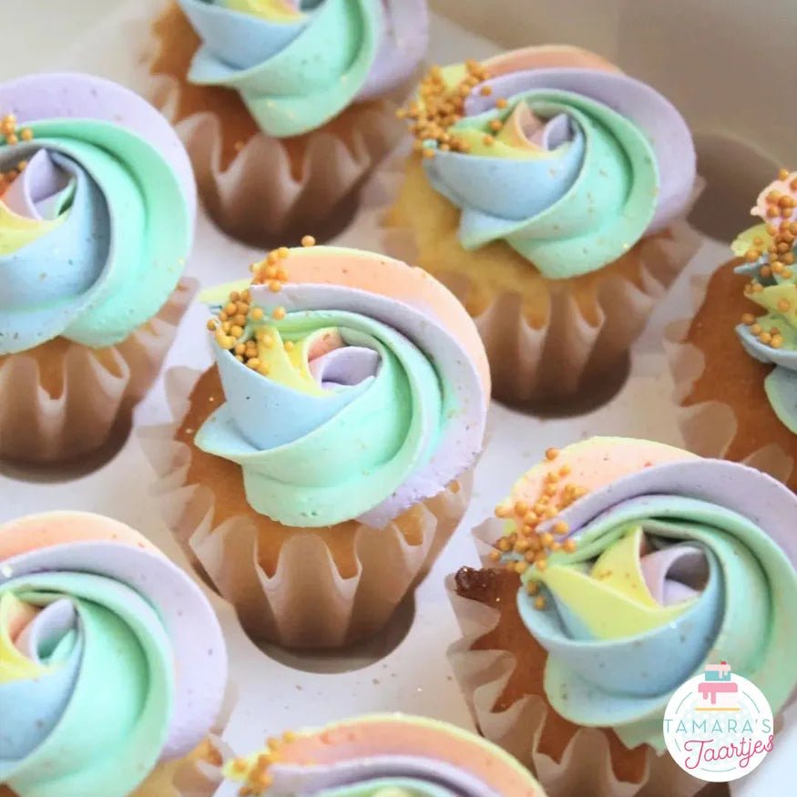 Geribbelde MINI cupcake cups - Wit (96 stuks) - Cupcakedozen.nl
