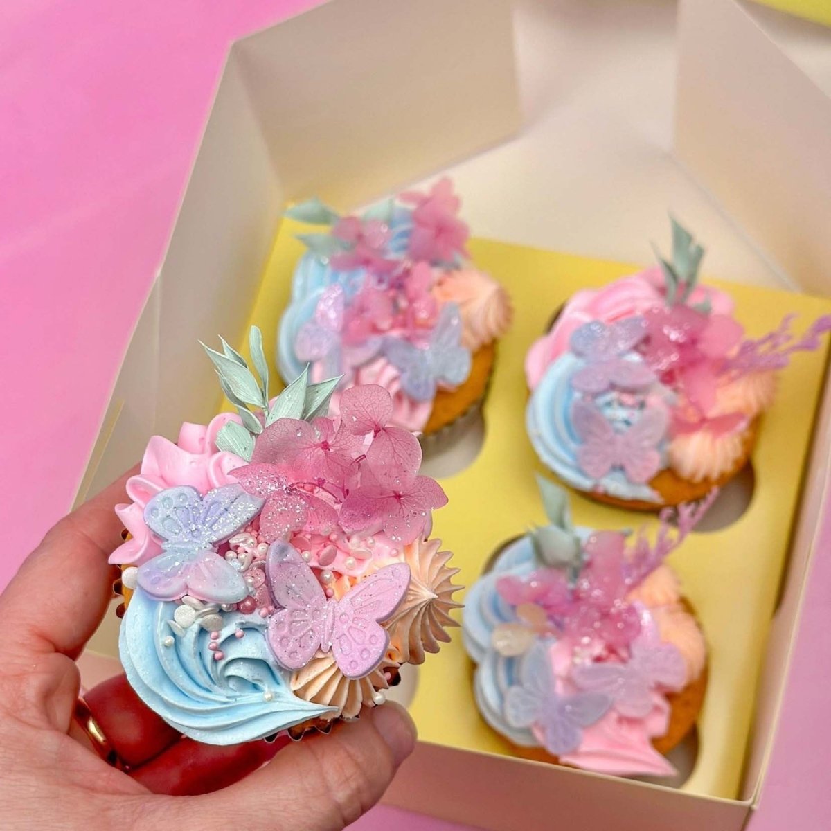 Gele doos voor 4 cupcakes (25 st.) - Cupcakedozen.nl