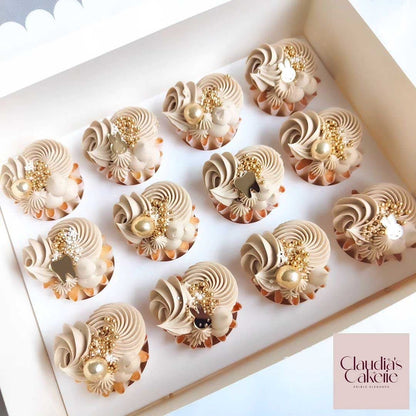 Geribbelde cupcake cups - Wit (96 stuks) - Cupcakedozen.nl