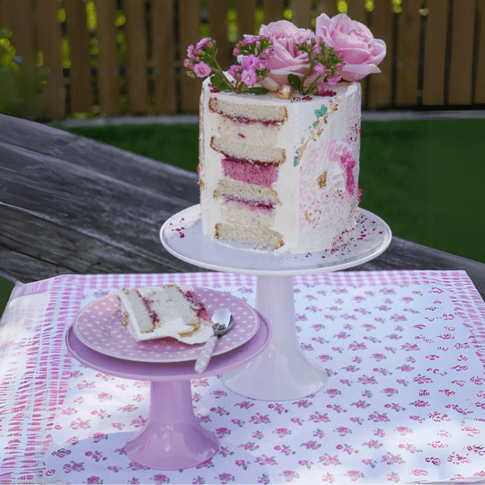 Taartstandaard melamine in roze en wit - Cupcakedozen.nl