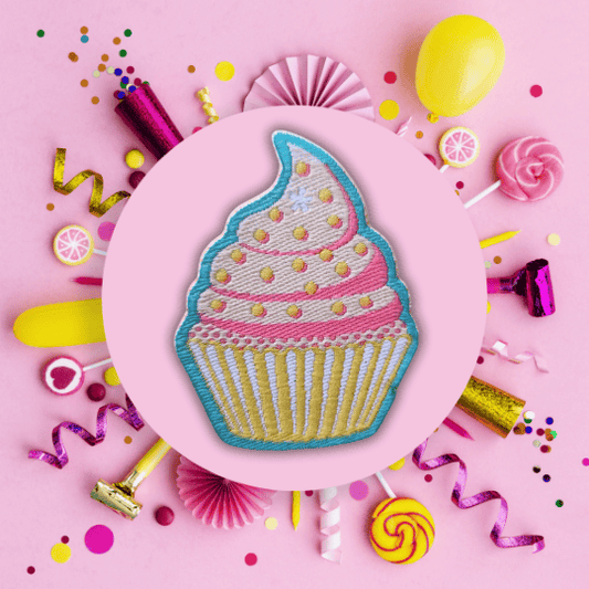 Cupcake sticker - patch - Cupcakedozen.nl