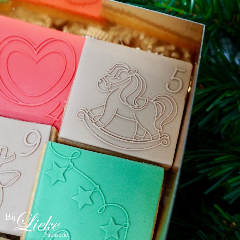 Adventkalender fondantstempelset - Cupcakedozen.nl