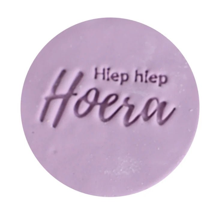 Koekstempel - Hiep Hiep Hoera - Cupcakedozen.nl