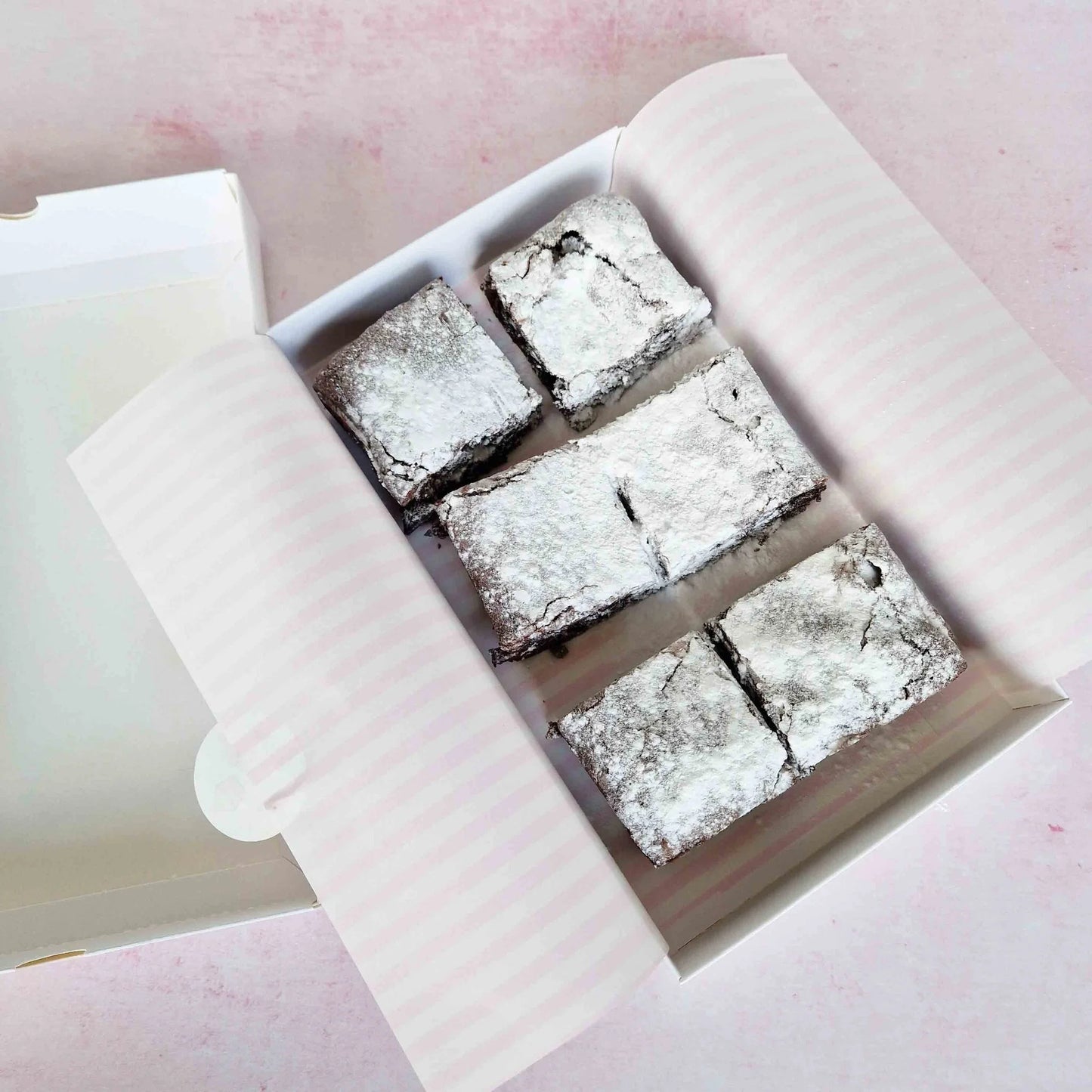 Luxe browniebox (10 st) - Cupcakedozen.nl