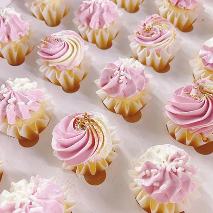 Geribbelde MINI cupcake cups - Wit (96 stuks) - Cupcakedozen.nl