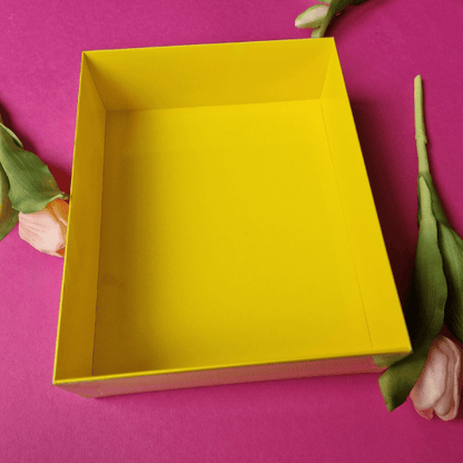 Gele sweet box met transparant deksel (10 st) - Cupcakedozen.nl