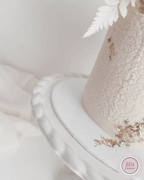 white glossy cake boards