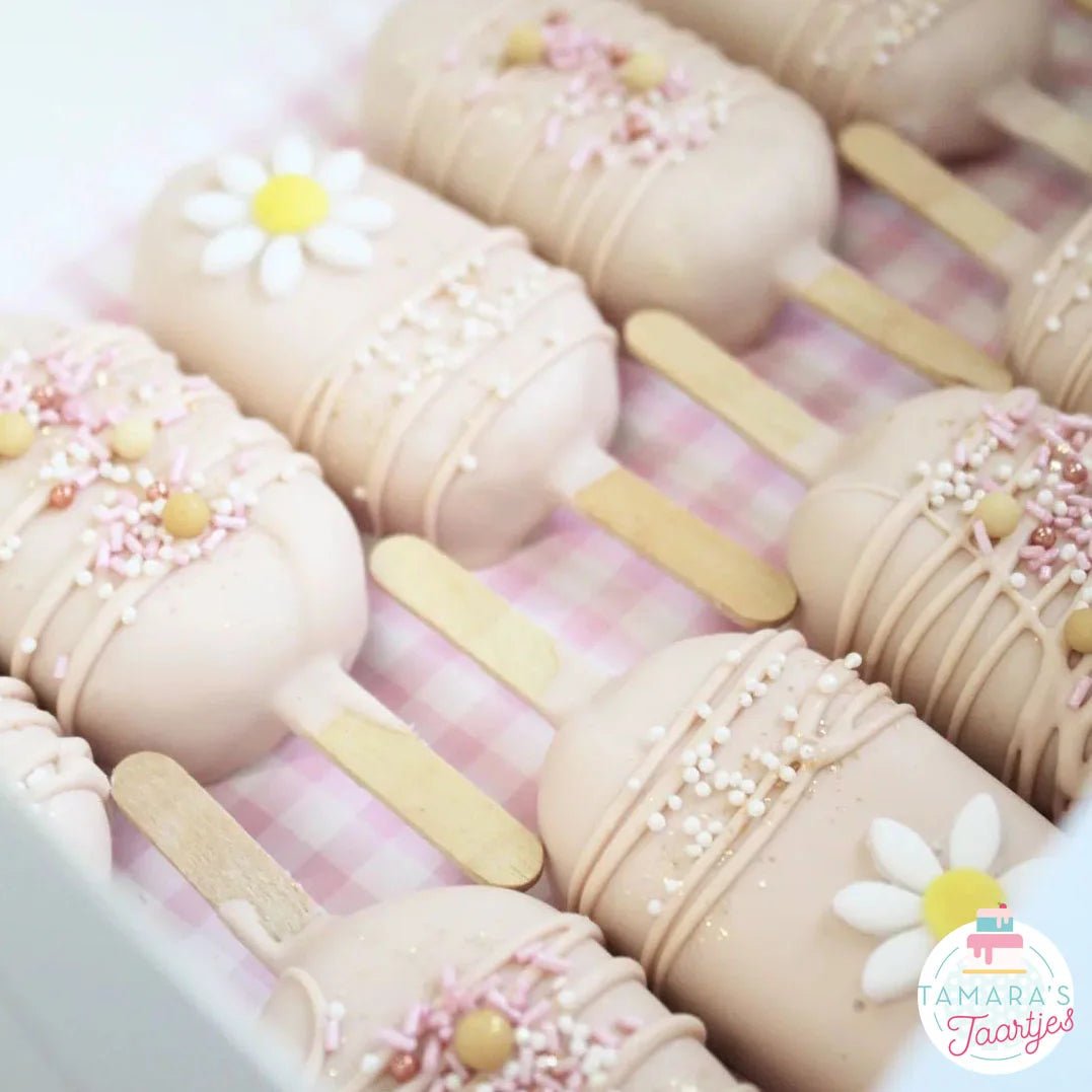 Vetvrij papier - roze ruiten (100 st) - Cupcakedozen.nl