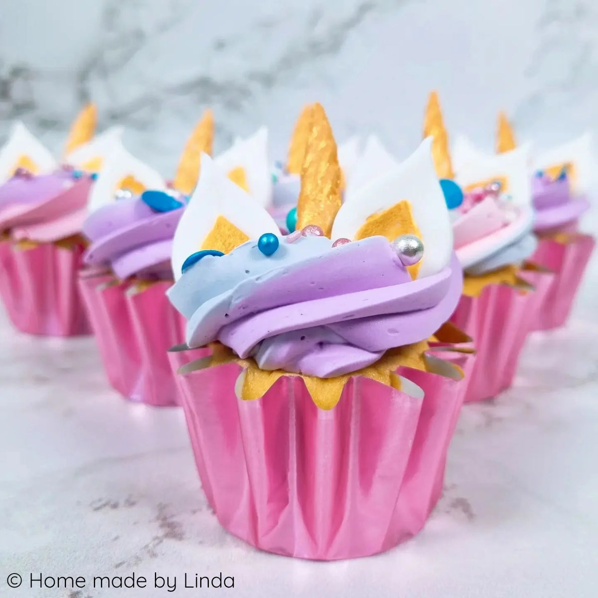 Geribbelde cupcake cups - Roze (96 stuks) - Cupcakedozen.nl