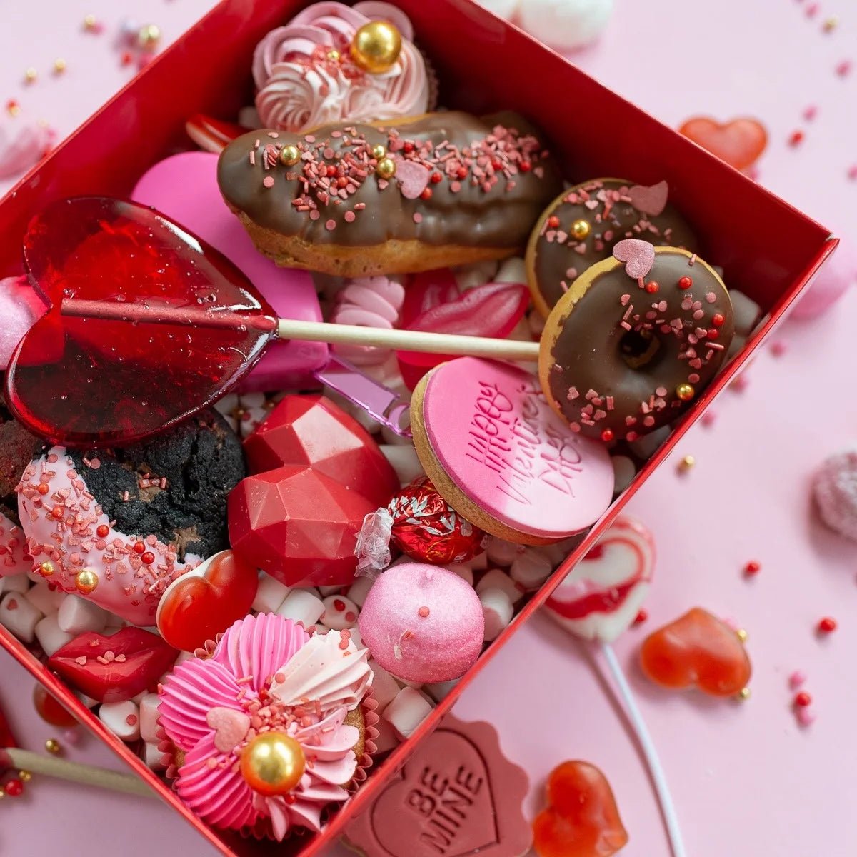 Rode sweet box met transparant deksel - Cupcakedozen.nl