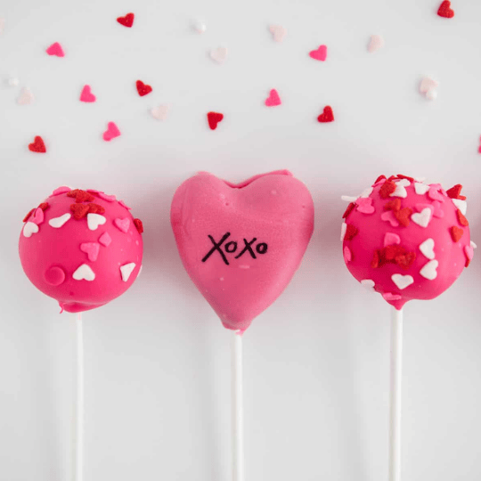 Witte cakepop stokjes (25 st) - Cupcakedozen.nl