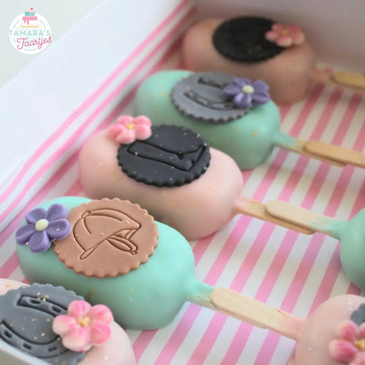 Groot formaat vetvrij papier - roze strepen (100 st) - Cupcakedozen.nl